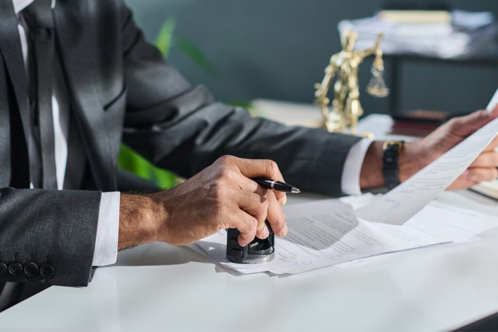 Windykacja po upadłości lub restrukturyzacji dłużnika – co realnie może zrobić wierzyciel